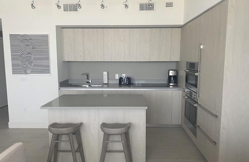 Hollywood South Central Beach Apartment | sleep by the sea on this luxurious unit