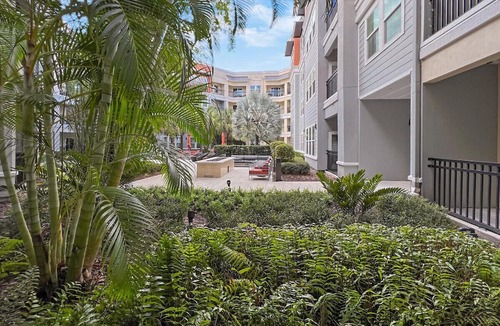 Carver City - Lincoln Gardens Apartment | Luxury 1st Floor 1 BR, Central Tampa