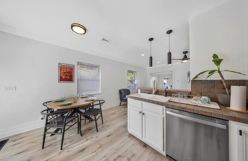 Poinsettia Heights House | Charming 2-bedroom House with a Private Pool in the Heart of Fort Lauderdale