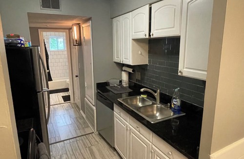 Hanahan Condo | Central Cozy Renovated Hanahan Condo