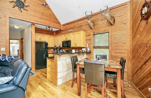 Huntersville Cabin | Mountain Island Lake Cabin