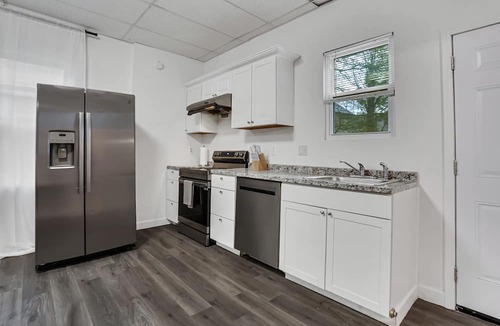 Belvedere Park Apartment | Modern Decatur Apartment