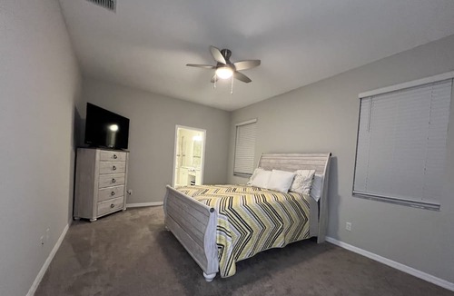 Zephyrhills House | Enough bathrooms for everyone. Home in a central location!
