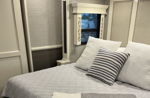 Big Pine Key House | Sunshine Key RV Resort & Marina - Glamping at it's finest!