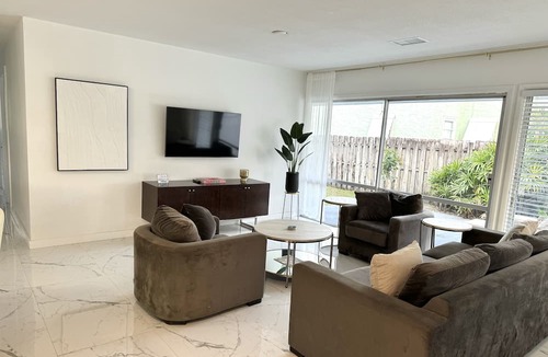 Parker Ridge House | Charming house close to beach, downtown West Palm Beach and shops. Pet-Friendly!