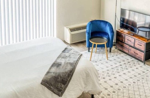 Downtown Chattanooga Apartment | This apartment is a 1 bedroom(s), 1 bathrooms, located in Chattanooga, TN.