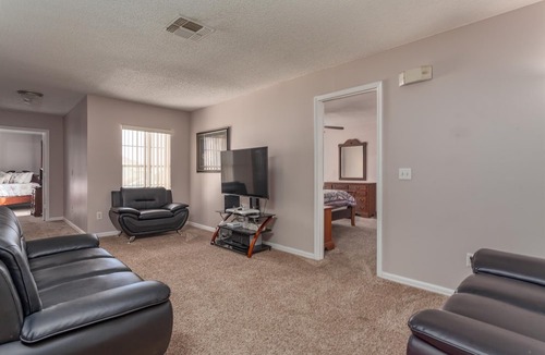 Lake Davenport Estates Apartment | 6 Bedroom House 728754 by Houzlet