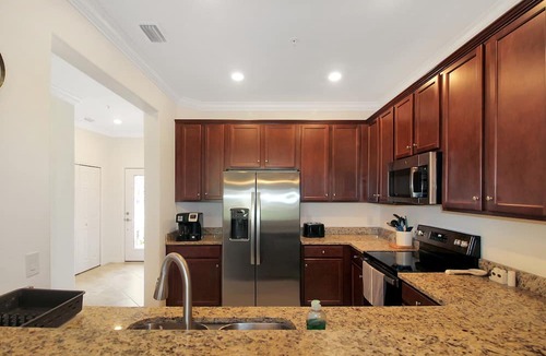 Gran Paradiso Apartment | 3 Bedroom 723234 by Houzlet