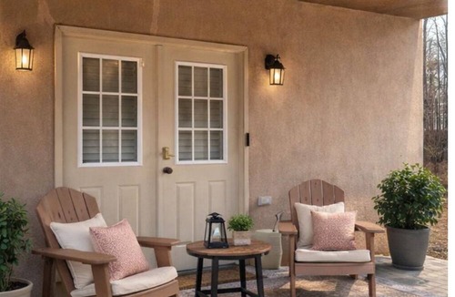 Stone Mountain Apartment | Beautiful 2-bedroom apartment in lovely Stone Mountain with AC and fireplace