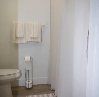 Horse Country Apartment | Centrally Located Miami Guest House Vegan Friendly
