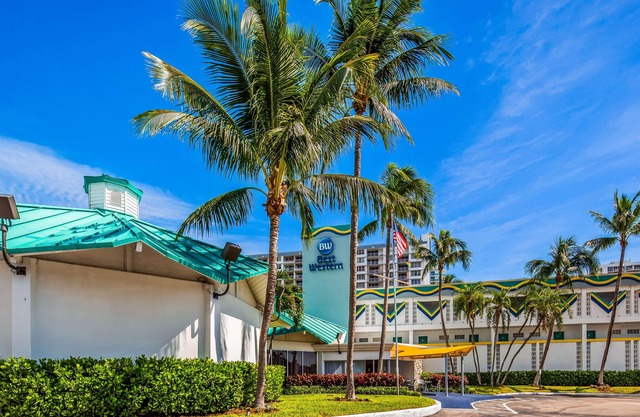 Best Western on The Bay Inn & Marina
