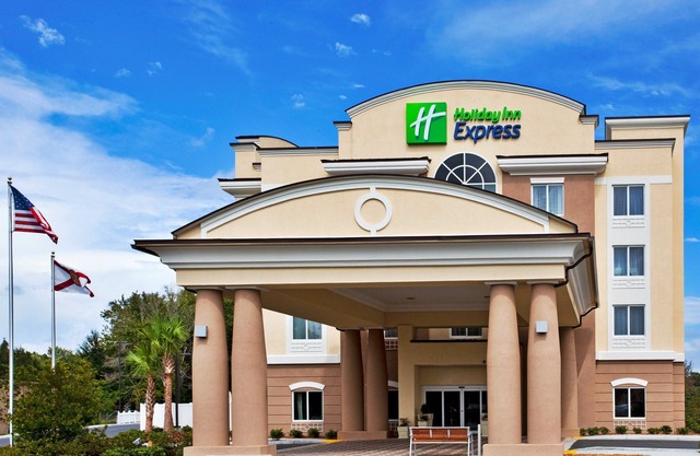 Holiday Inn Express Crystal River, an IHG Hotel