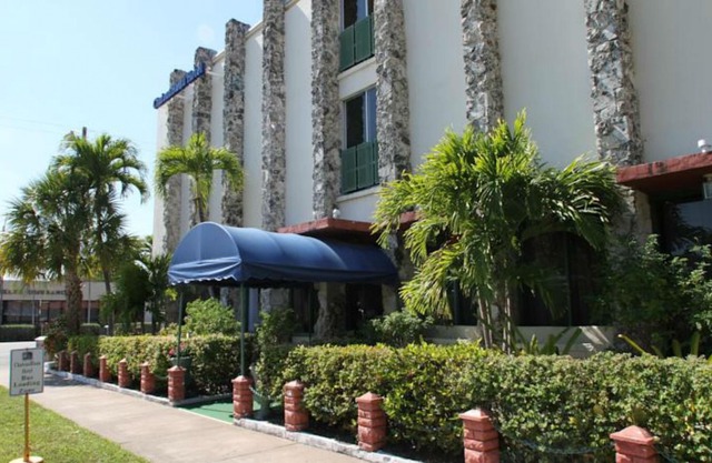 Chateaubleau Hotel