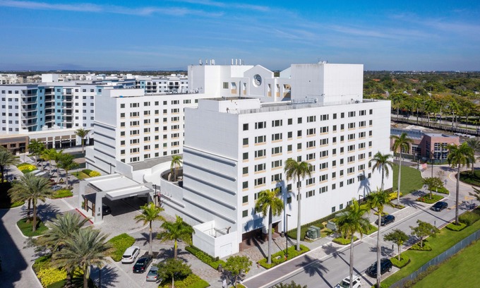 Plantation Hotel | Sheraton Suites Fort Lauderdale Plantation