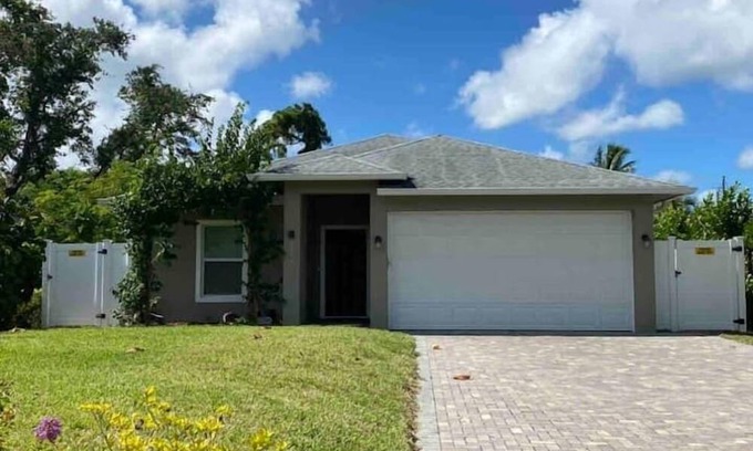 Redevelopment Area Apartment | 3 Bedroom 725208 by Houzlet